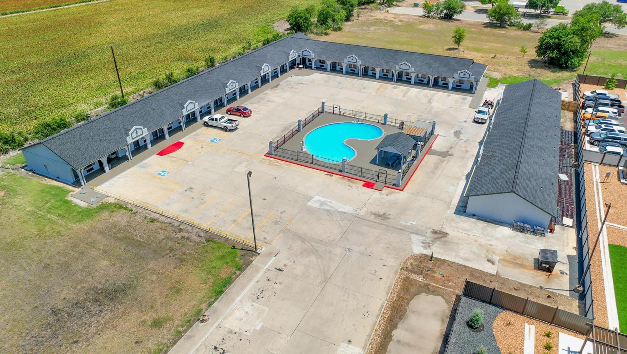 Executive Inn Hondo Eksteriør billede